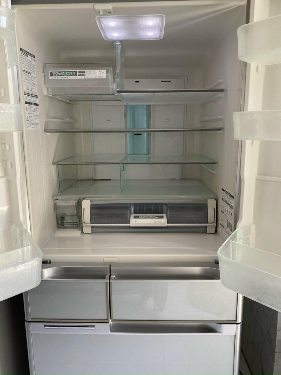 Tủ lạnh nội địa cao cấp Hitachi R-A6200 