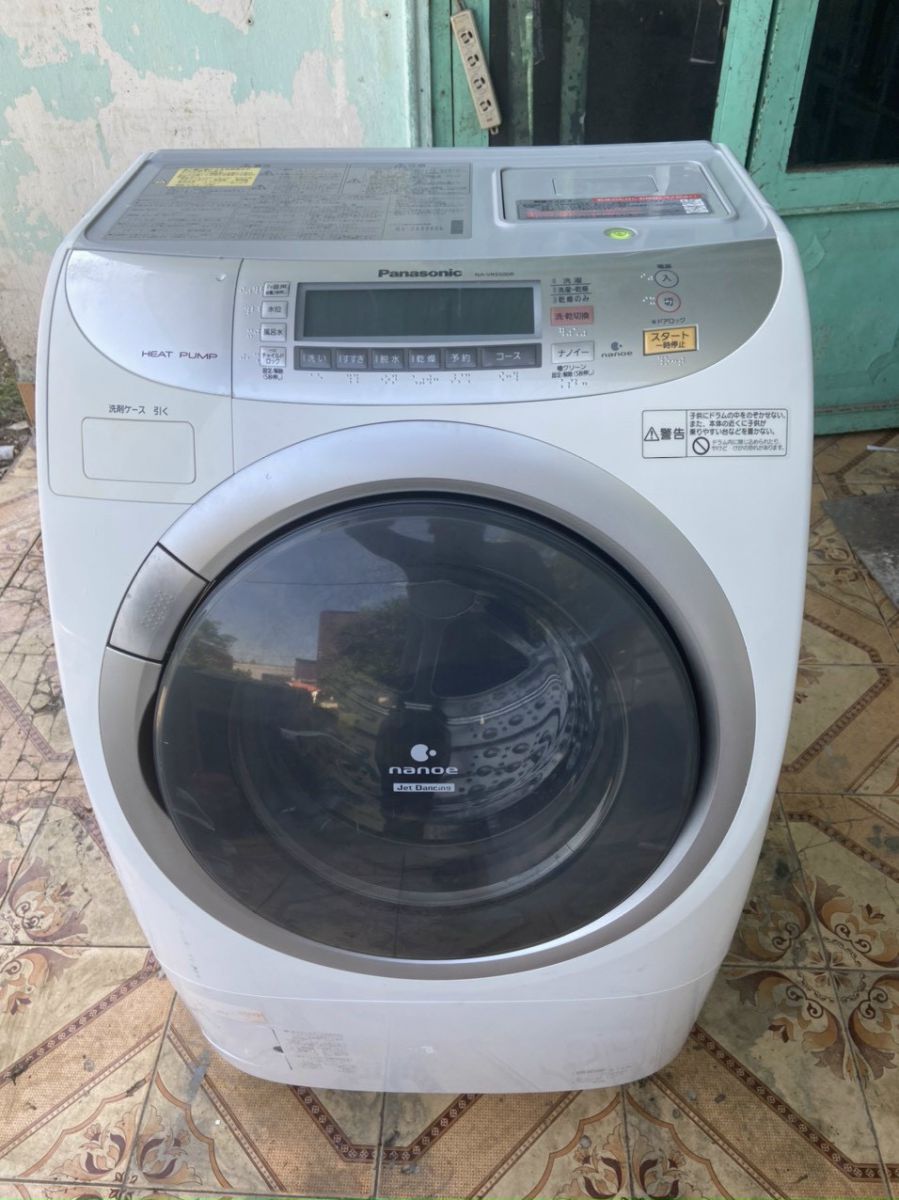 Máy giặt cũ Panasonic inverter NA-VR5500R đời 2009