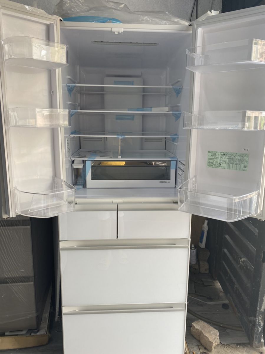 Tủ Lạnh Cao Cấp Hitachi R-HW60N năm 2020 mặt gương màu trắng mới 100%
